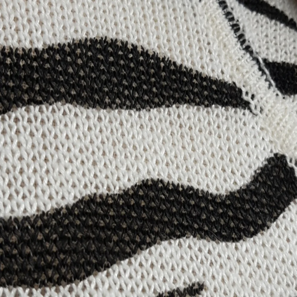 Chico's Sweater - Picture 3 of 8